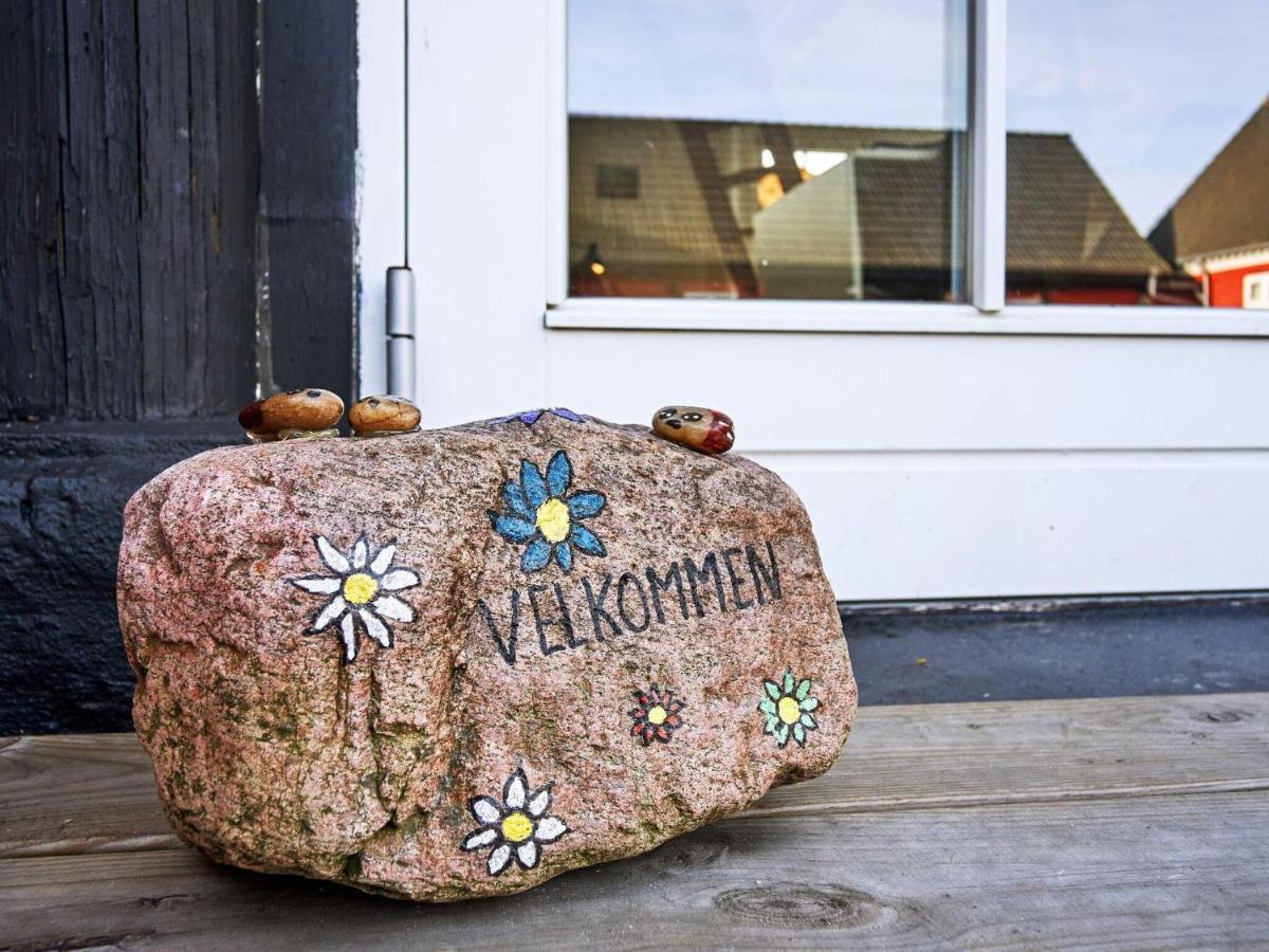 5 Person Holiday Home In AÅkirkeby Exteriör bild